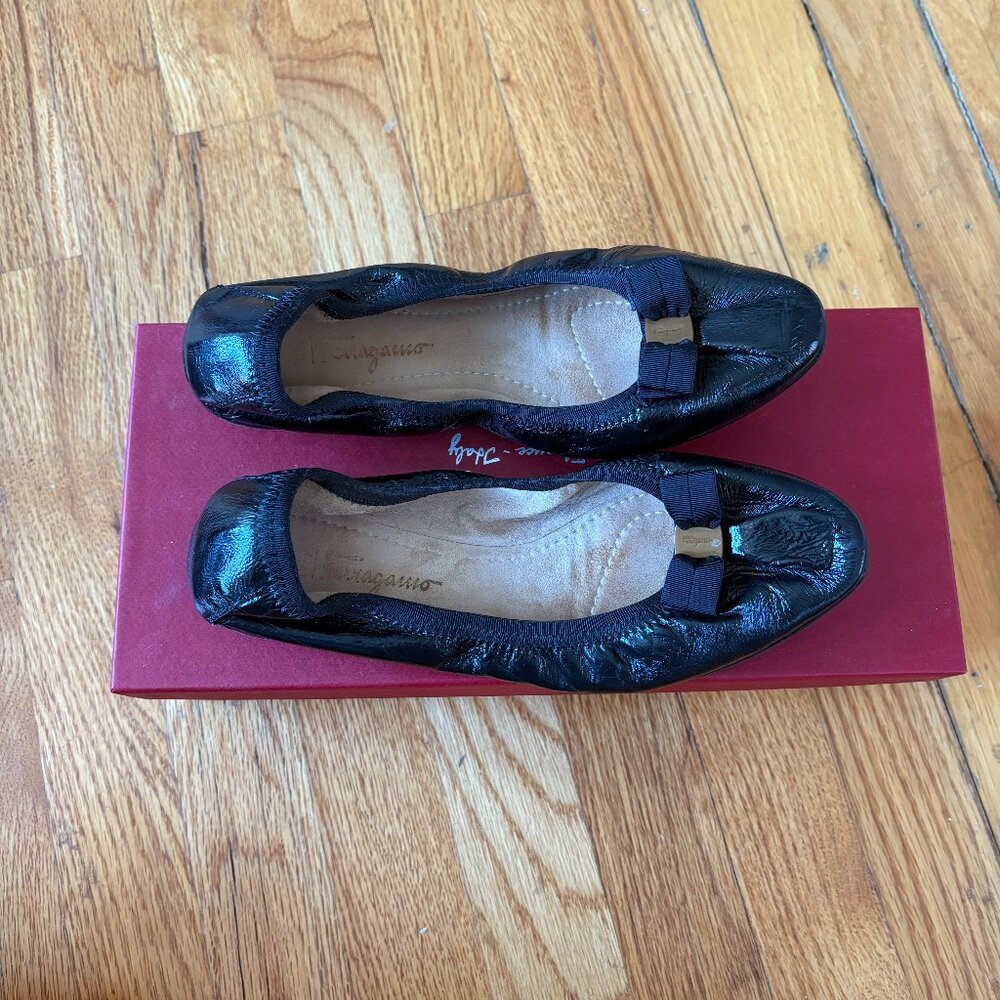 Salvatore Ferragamo ballet flats - size 6